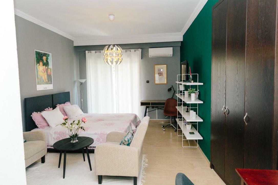 Cosy Downtown Studio - Suite Komotini Exterior photo